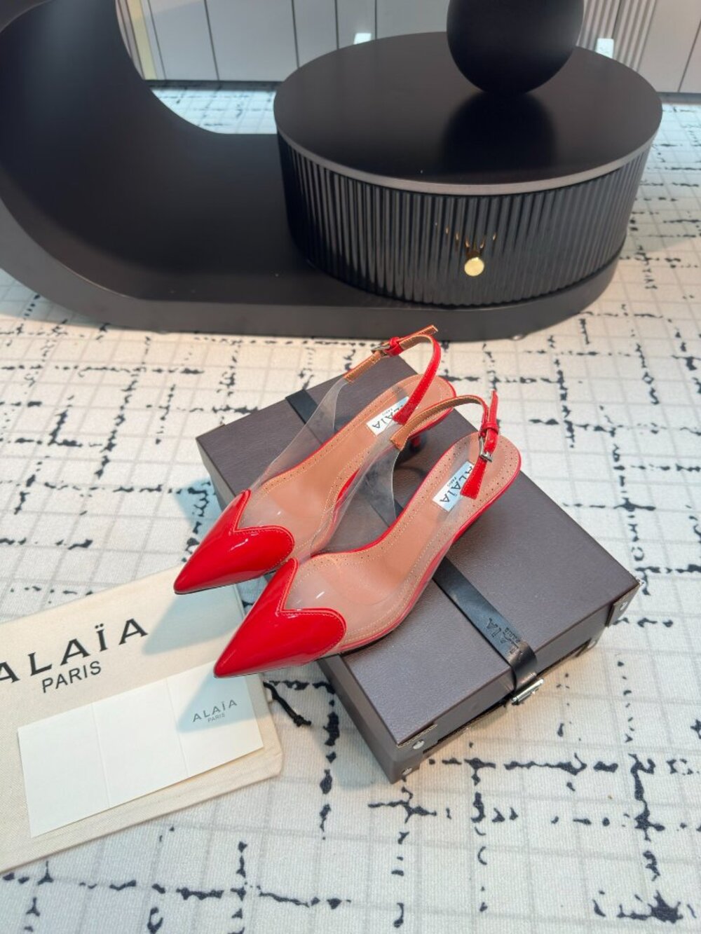 ALAÏA High Love Heels - Picture 2 of 7